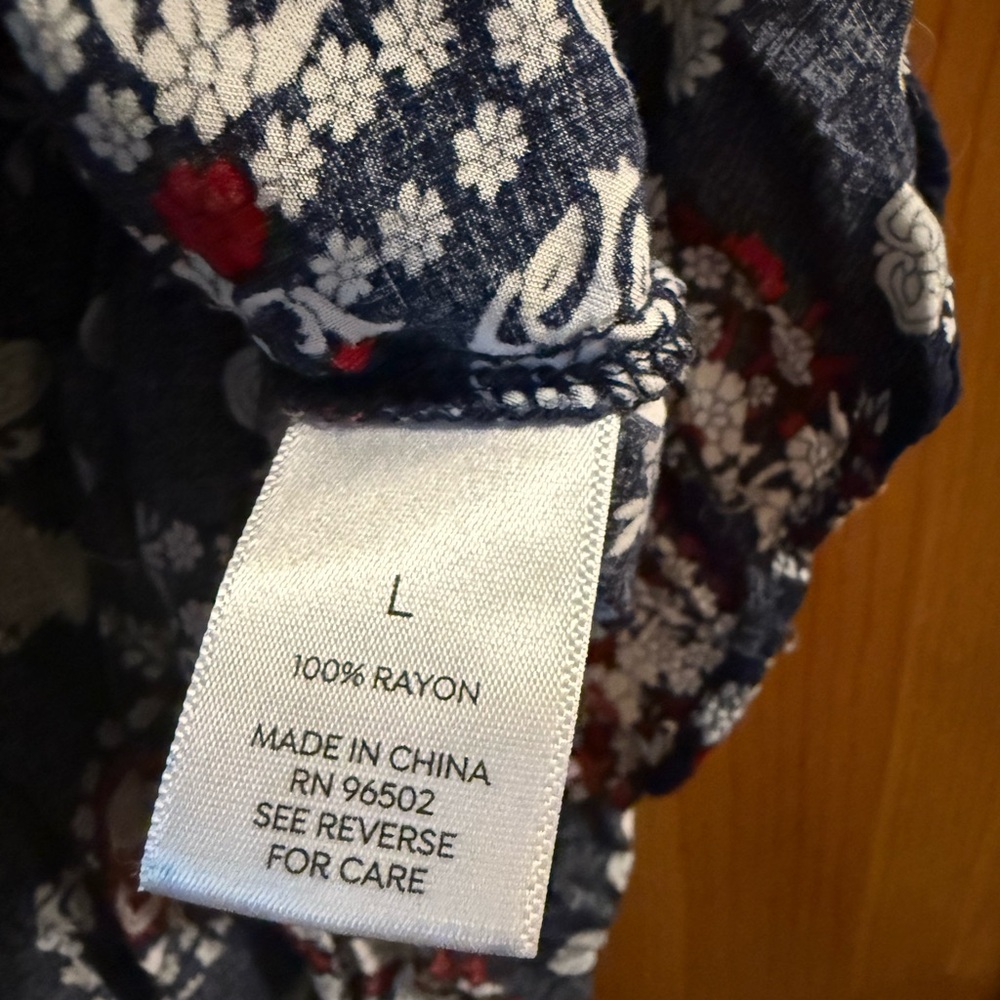 Westport women’s large Navy and Red Paisley Blouse - Picture 3 of 5